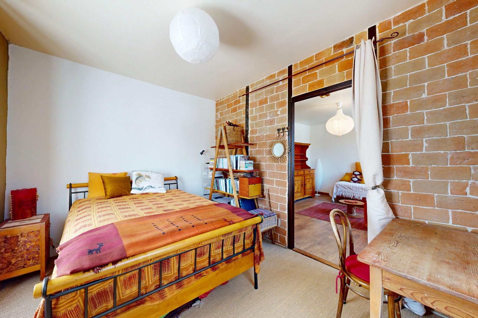 chambre avec carpet, moquette, inside property, drywall, et cloison sèche