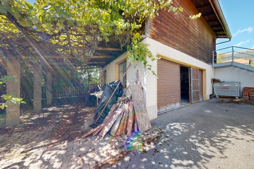 façade avec bardage horizontal, property visible, bardage en bois, day time, et from property