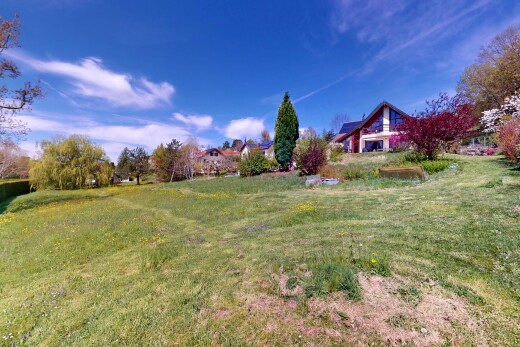 jardin avec pelouse, day time, et property visible