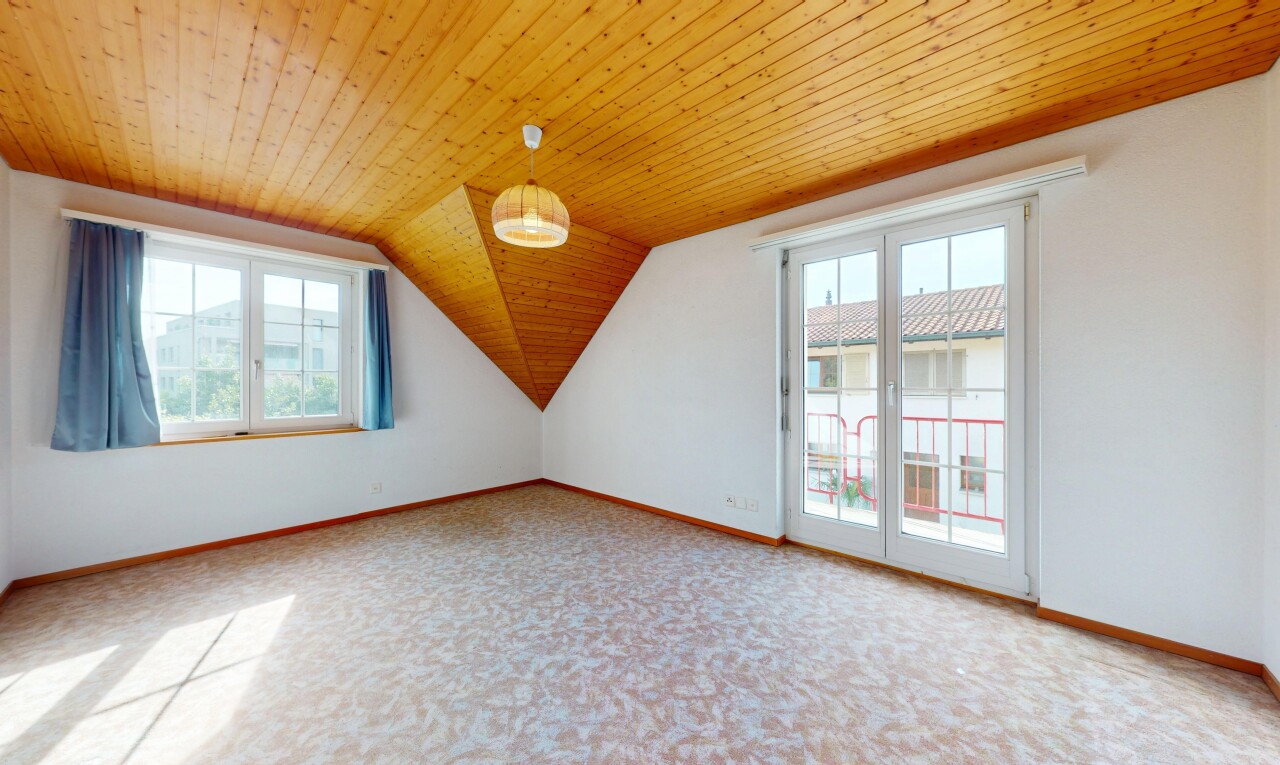pièce vide avec lumière naturelle, natural light, cloison sèche, drywall, et inside property