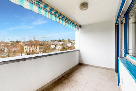 balcon avec balcon et vue résidentielle