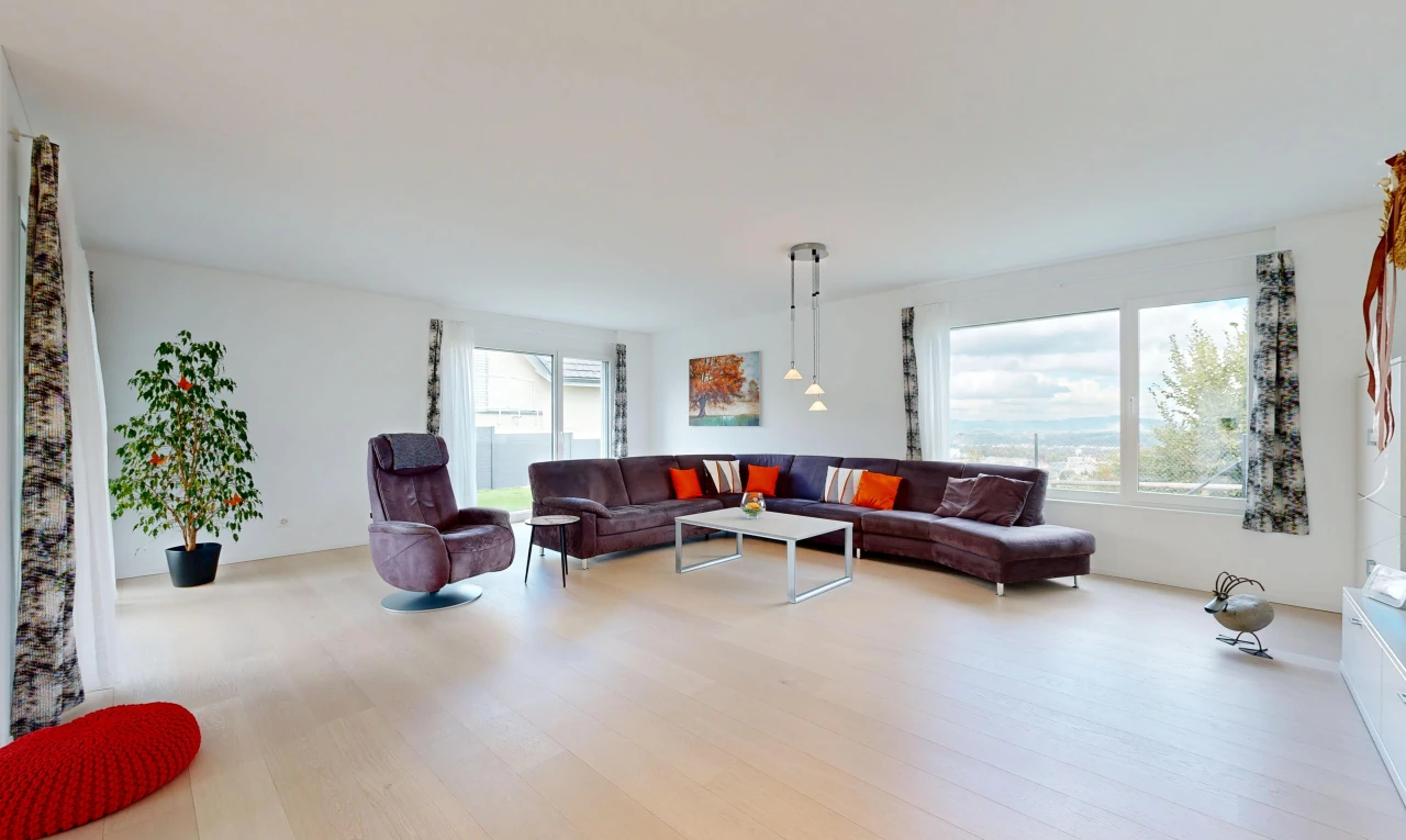 wohnzimmer mit gipskartonwand, drywall, inside property, holzfußboden, und wood finish floor