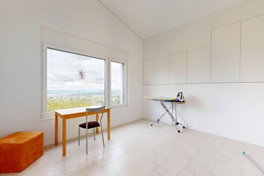 innenraum mit overcast, dachschräge, vaulted ceiling, inside property, und gipskartonwand