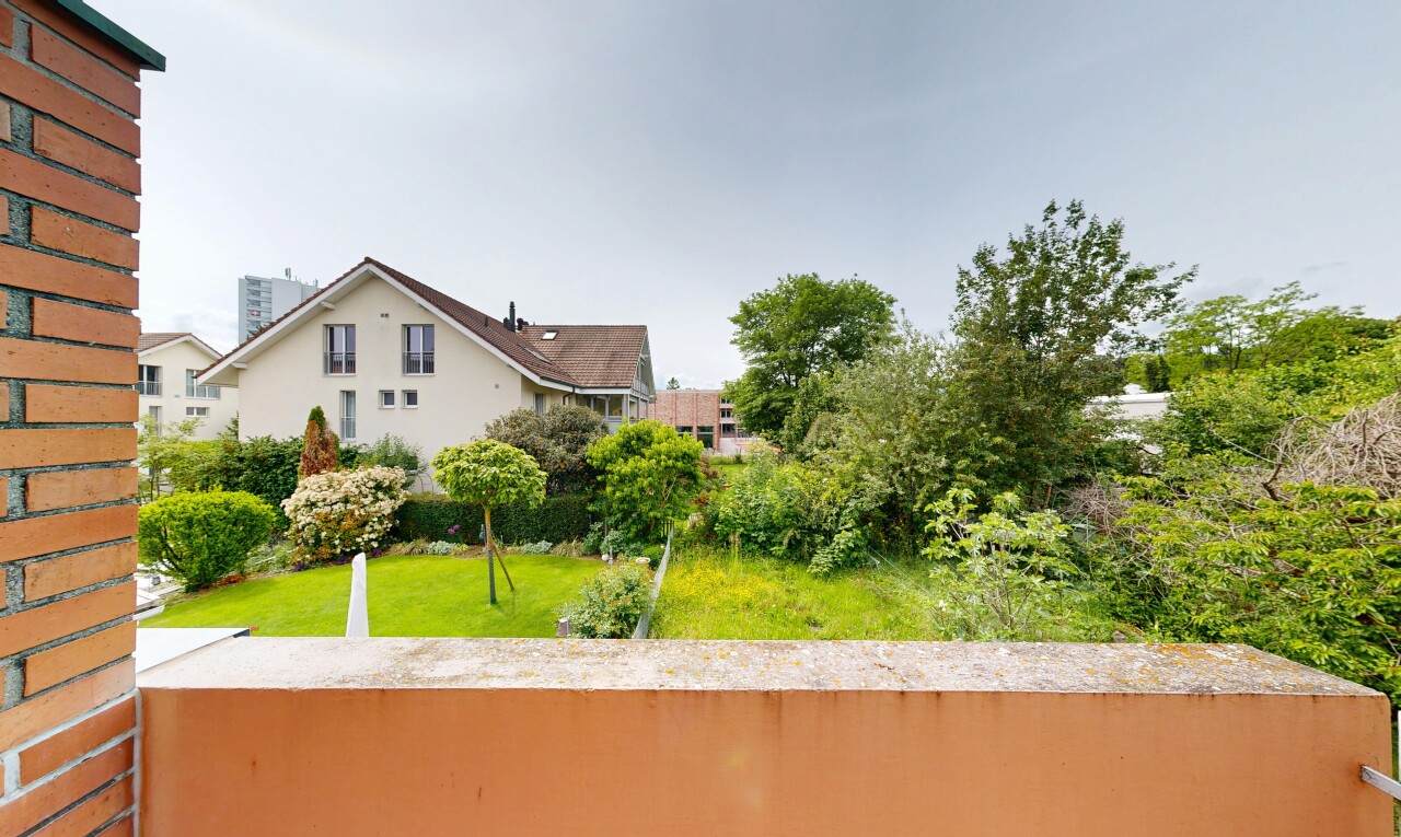garten mit from property und balkon
