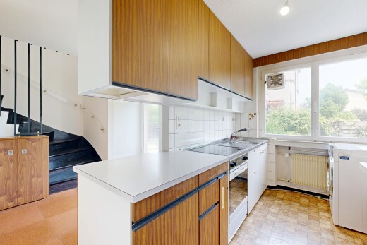 küche mit vinyl floor, vinylboden, light floor, light countertops, und arbeitsplatten