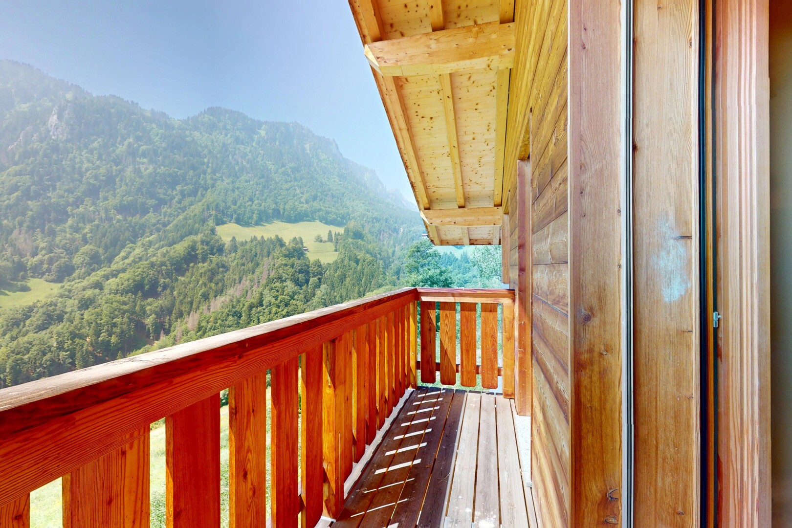 balcon avec balcon, vue sur la montagne, mountain view, from property, et vue sur la forêt