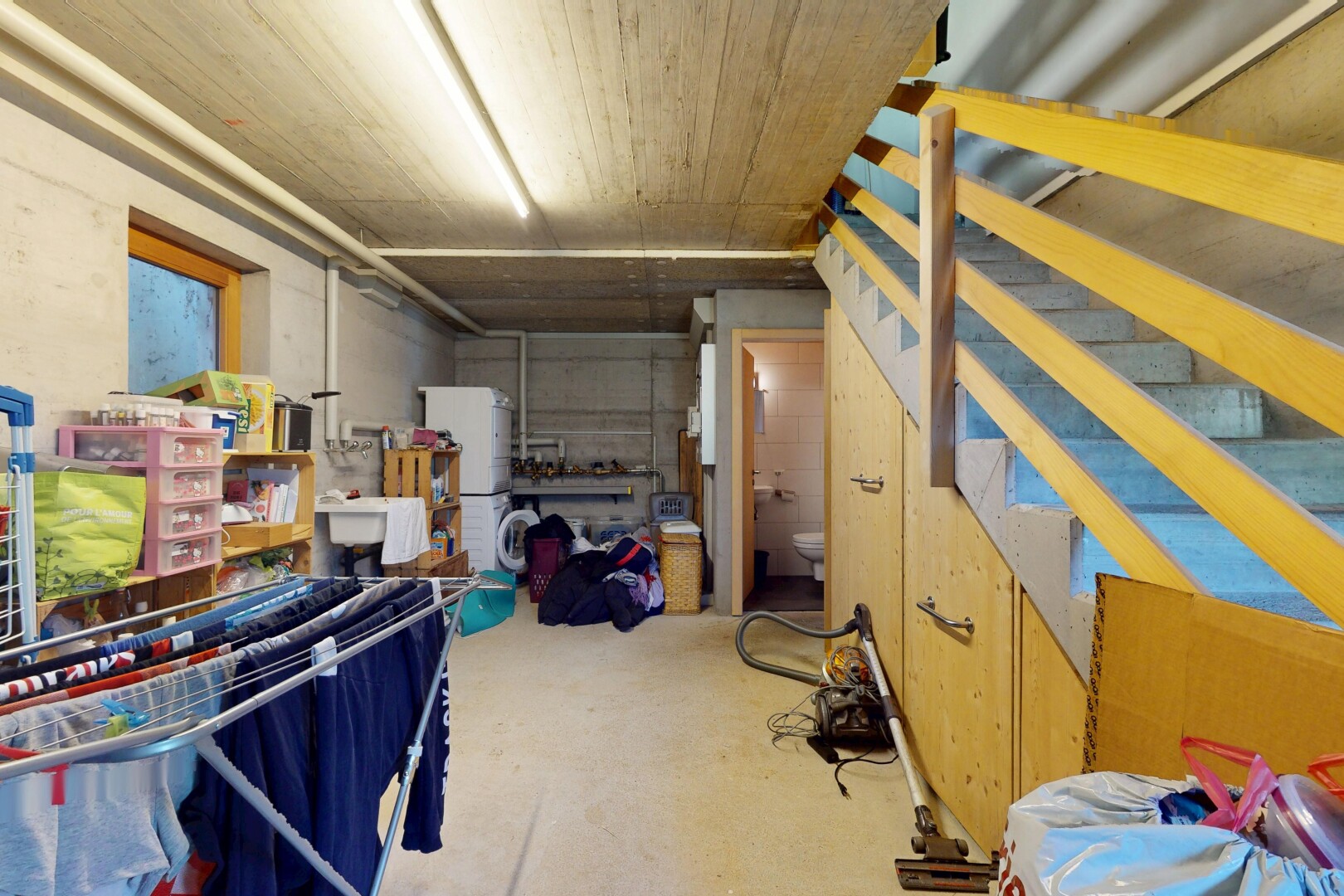 parking avec inside property
