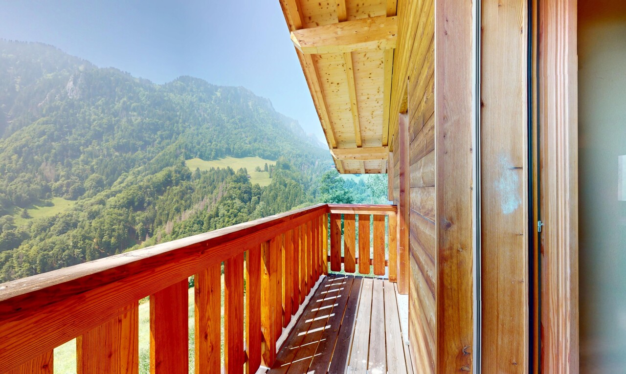 balcon avec balcon, vue sur la montagne, mountain view, from property, et vue sur la forêt