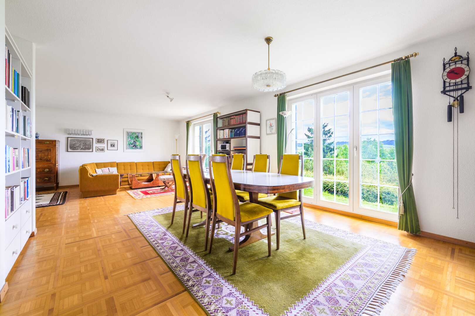 esszimmer mit parquet floor, inside property, natürliches licht, natural light, und gipskartonwand