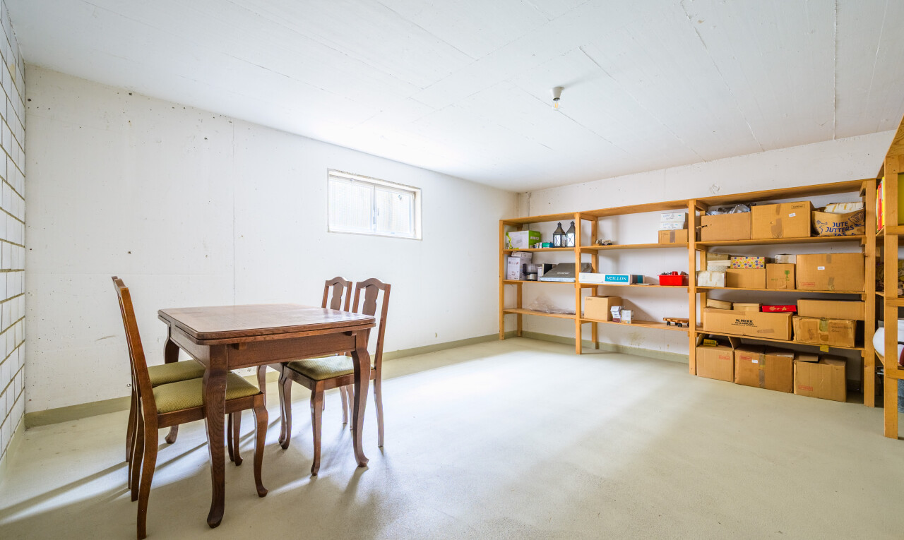 esszimmer mit inside property, drywall, gipskartonwand, natural light, und natürliches licht