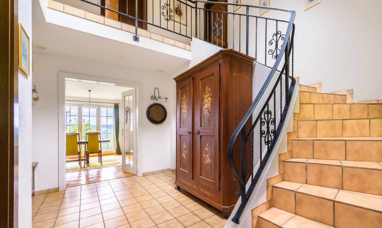 treppe mit treppen, natürliches licht, natural light, gipskartonwand, und drywall
