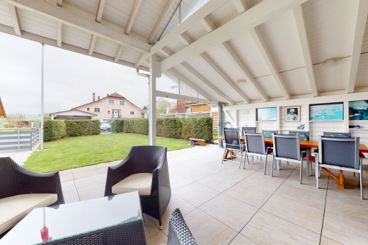 patio / terrasse avec pelouse
