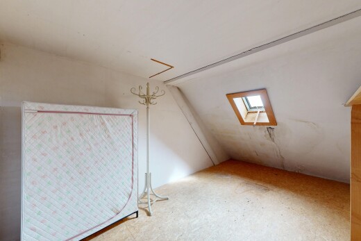 pièce vide avec puits de lumière, pièce supplémentaire, inside property, lumière naturelle, et drywall