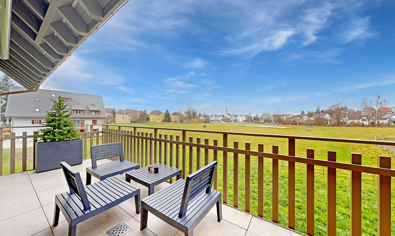 balkon mit day time, from property, und terrasse