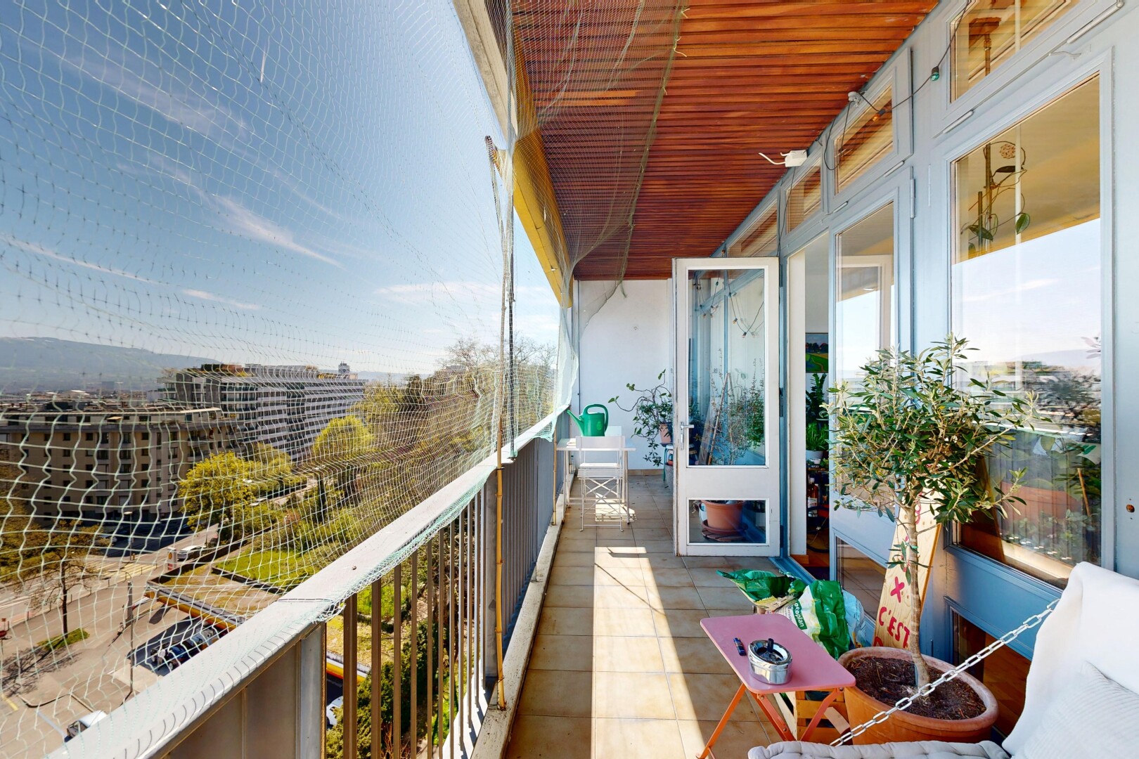 balkon mit from property, day time, und balkon