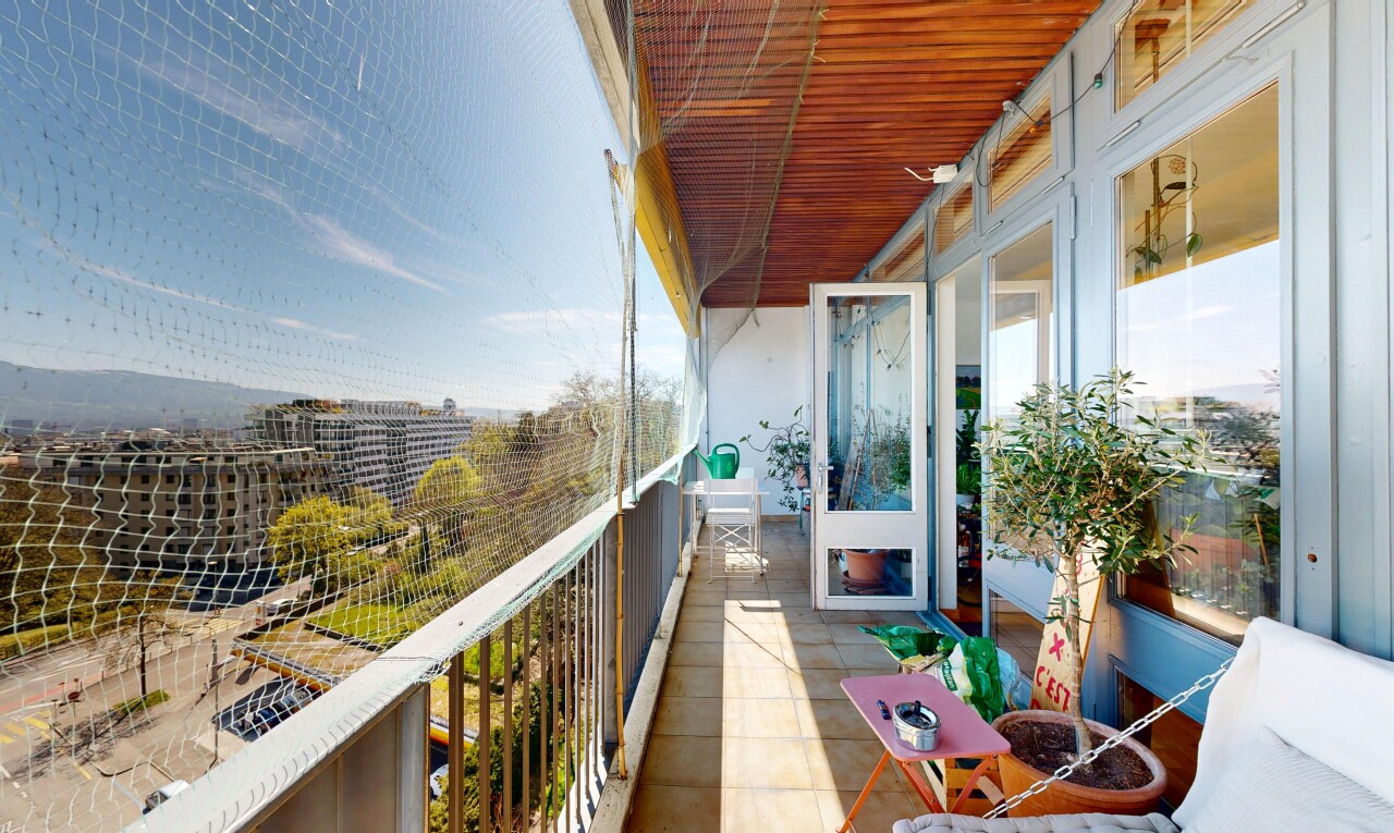 balkon mit from property, day time, und balkon