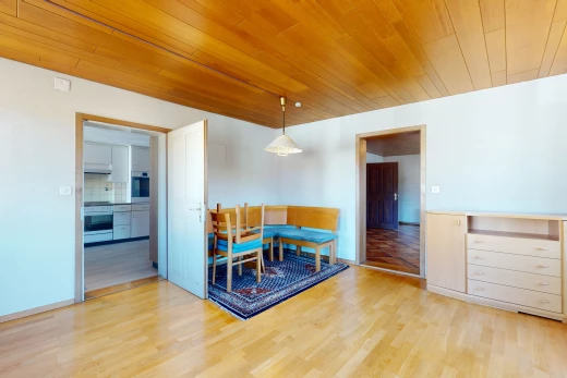 salle à manger avec parquet