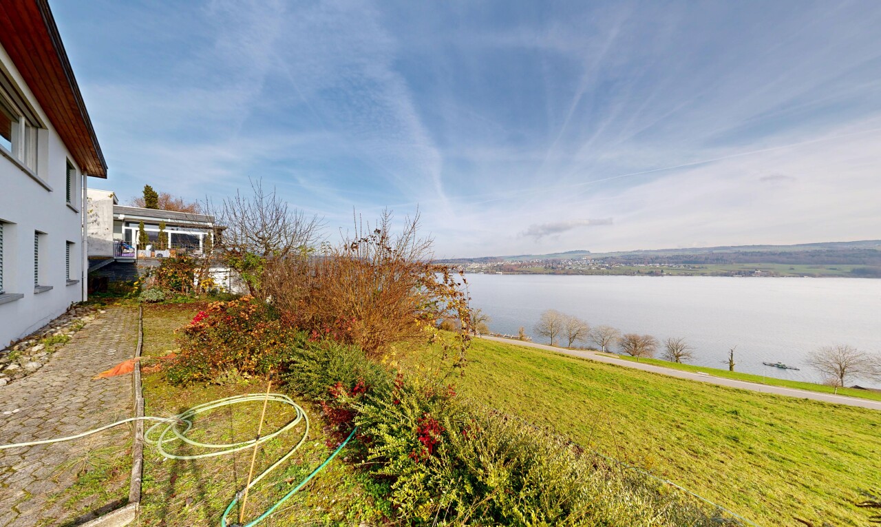 vue sur la mer avec vue sur l'eau, water view, day time, et from property