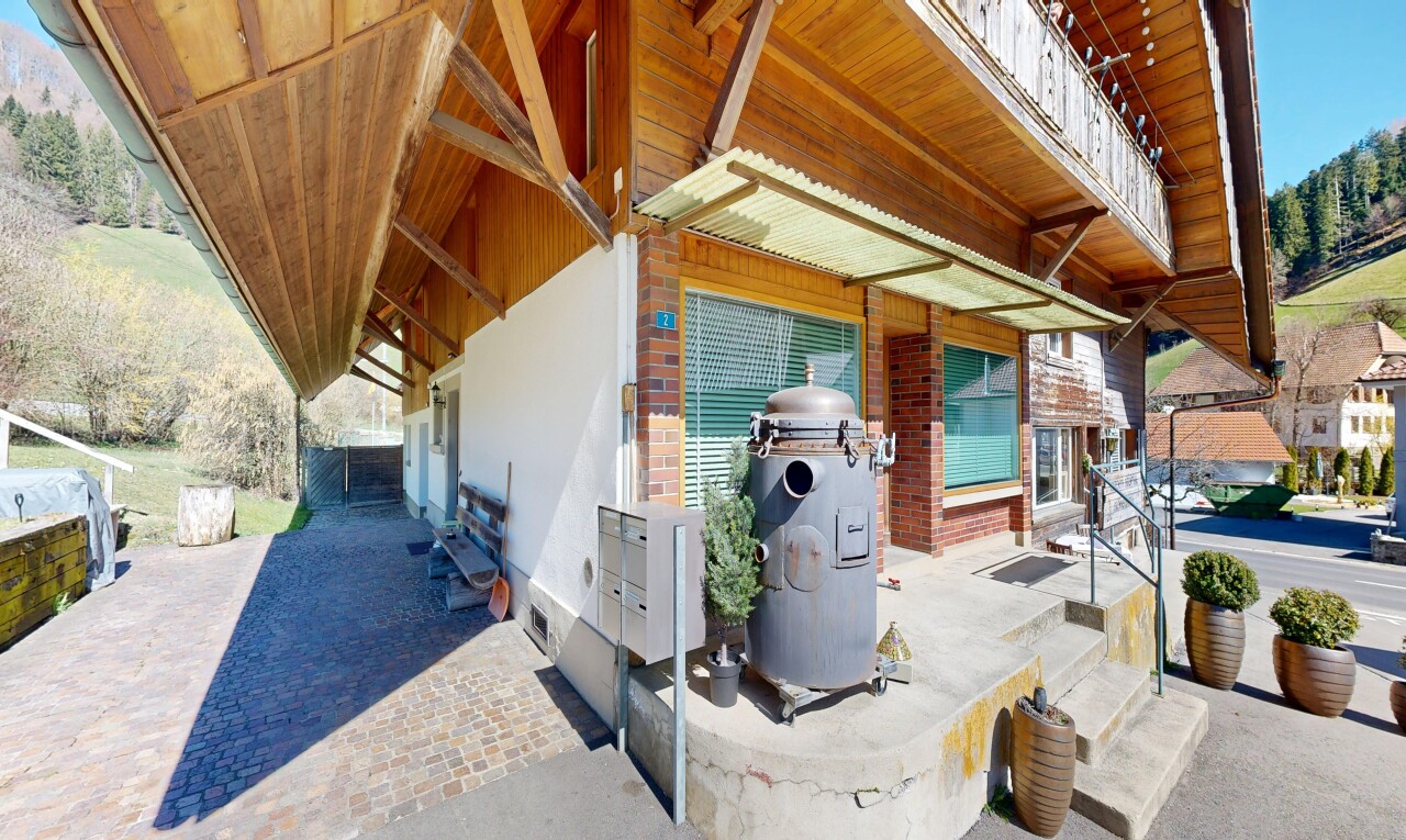 außenansicht mit terrasse, from property, und betonfundament