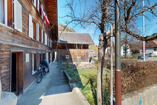 extérieur du bâtiment avec day time et clôture