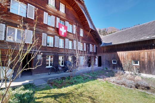 view of apartment building / complex