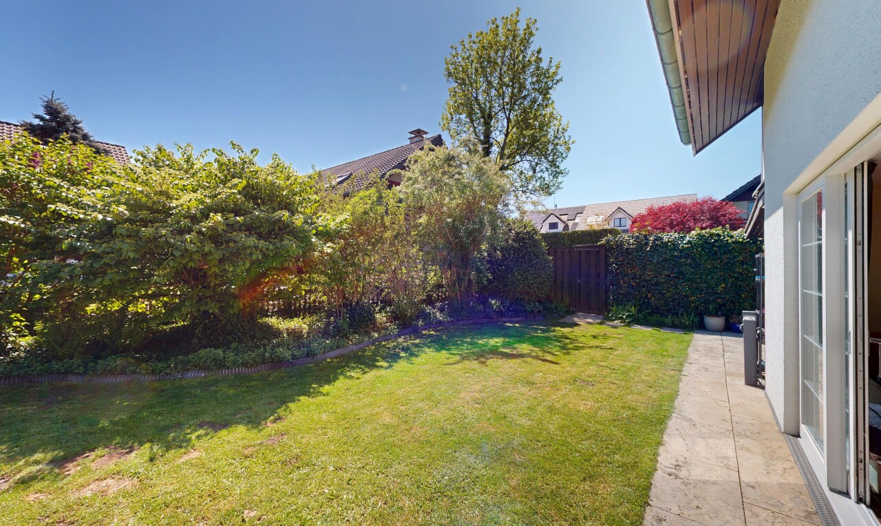view of garden