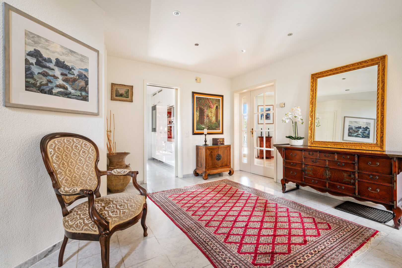 wohnzimmer mit inside property und französische türen
