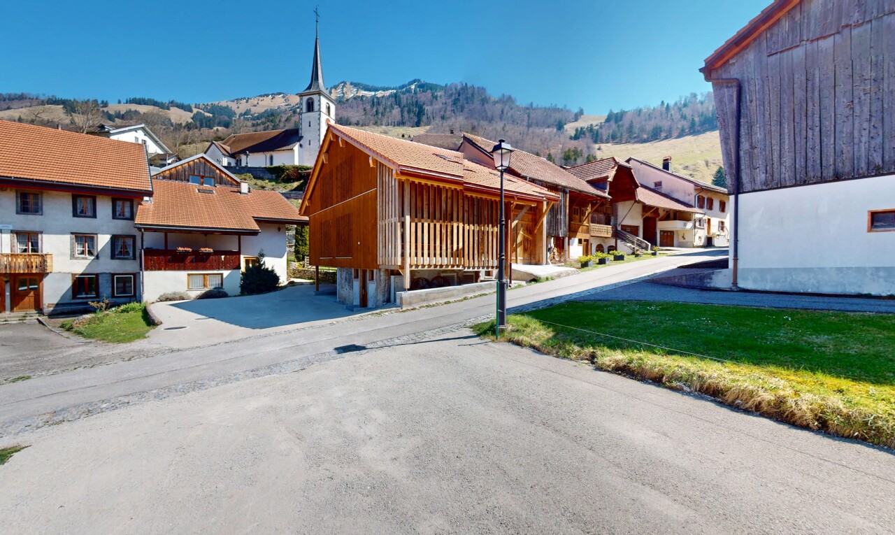 façade avec vue sur la montagne et vue résidentielle