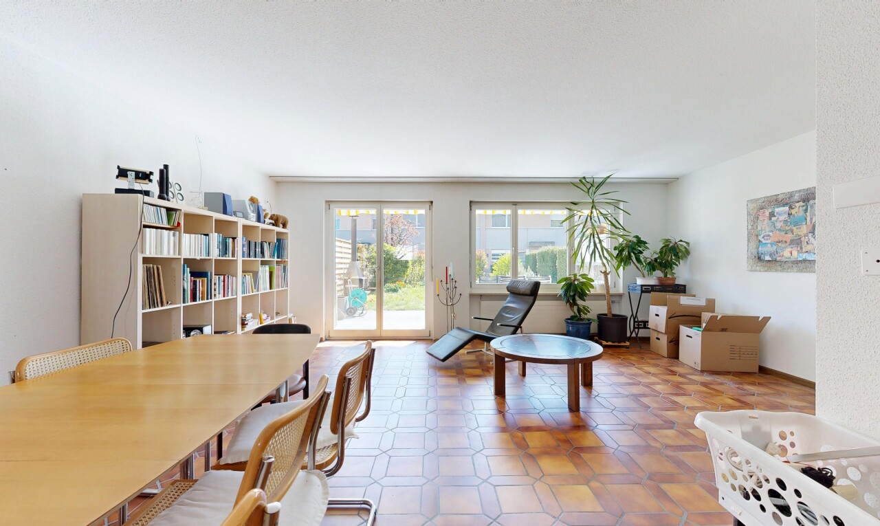 wohn- / esszimmer mit inside property, natürliches licht, natural light, gipskartonwand, und drywall