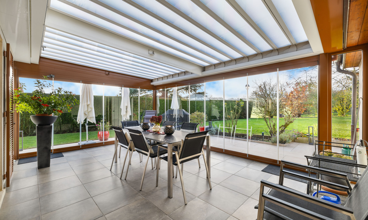 terrasse mit pergola, terrasse, und rasen