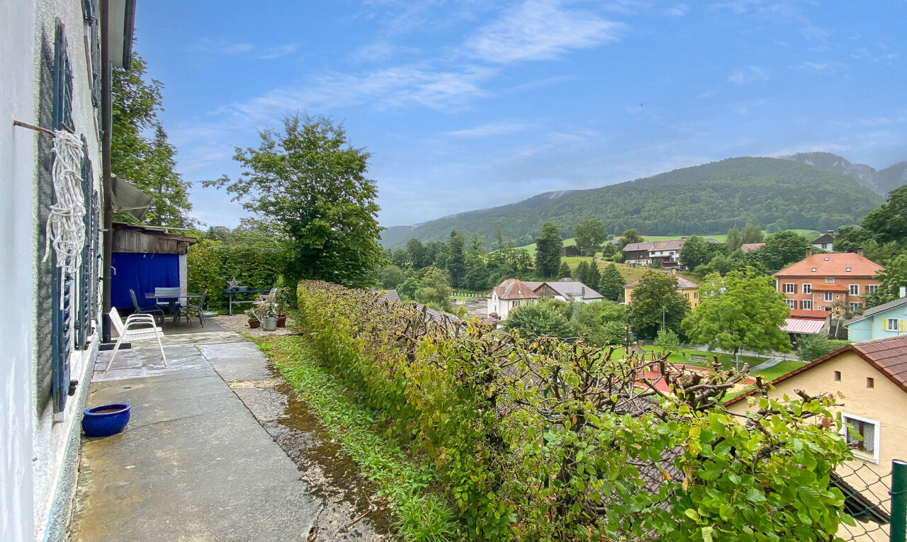 view of mountain background