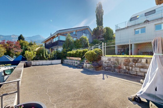 terrasse avec clôture, day time, mountain view, et vue sur la montagne