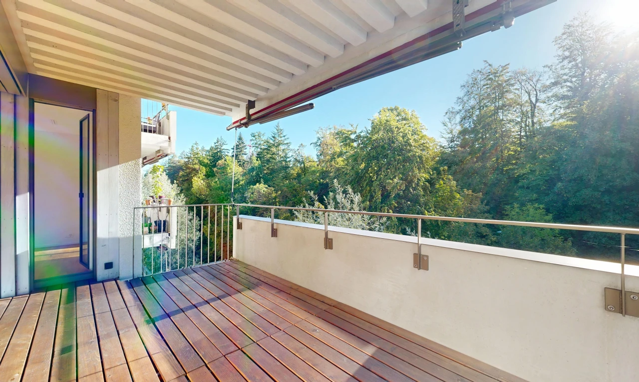 balcon avec from property, view focus, et day time