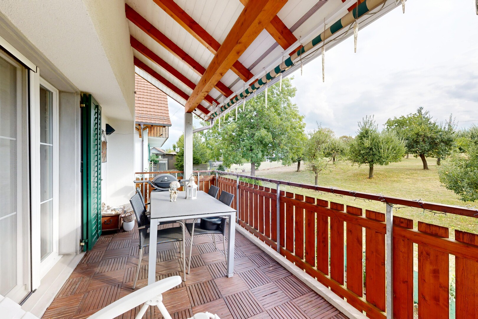 balkon mit essbereich im freien, from property, balkon, und overcast