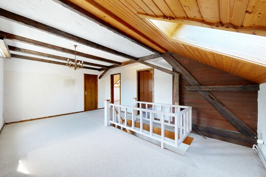 treppe mit inside property, wood ceiling, holzdecke, carpet, und teppich