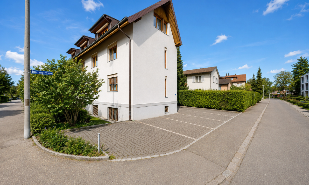 außenansicht mit stuckverkleidung, parkplatz, from community, day time, und apartment complex view