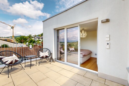 terrasse mit day time und property visible