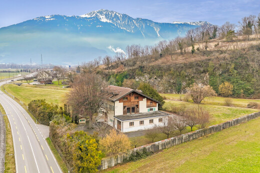 äußeresraum mit blick auf die berge
