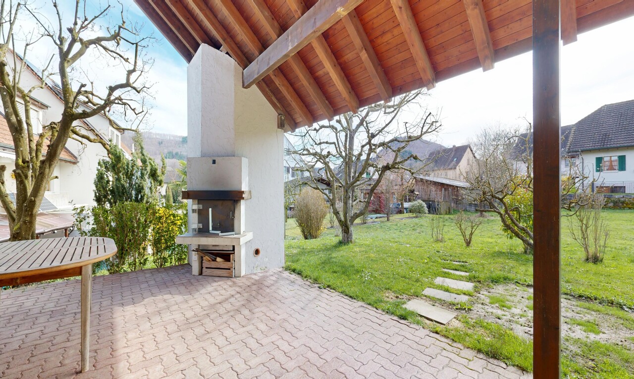 terrasse avec terrasse, pelouse, from property, residential view, et vue résidentielle