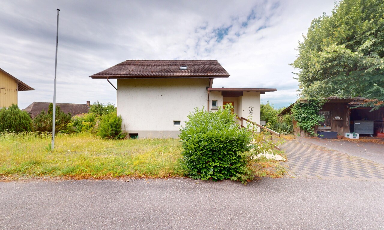 façade avec property visible et bardage en stuc