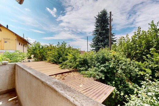 balkon mit from property, day time, und balkon