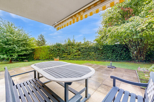 terrasse avec terrasse, from property, day time, et coin repas extérieur