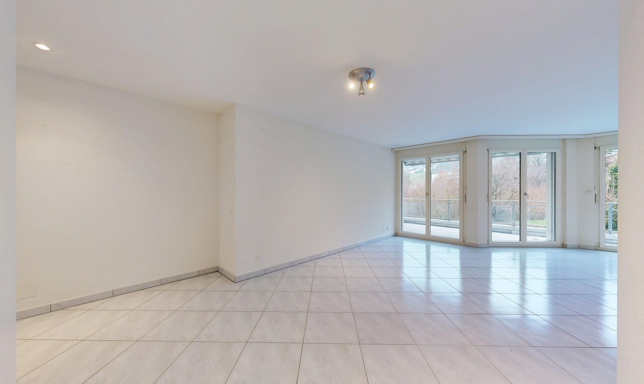 pièce vide avec cloison sèche, drywall, lumière naturelle, natural light, et inside property