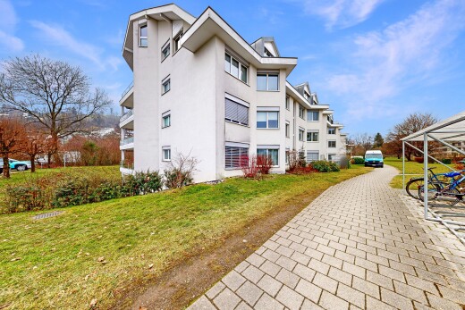 außenansicht mit blick auf wohnanlage, apartment complex view, from community, und day time