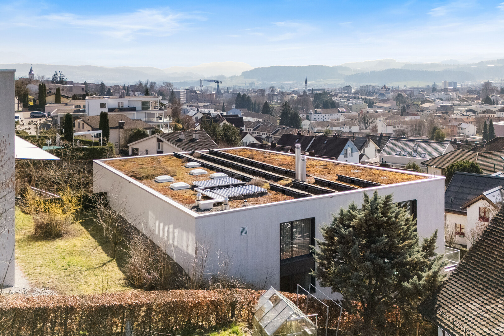 view of building exterior with a residential view