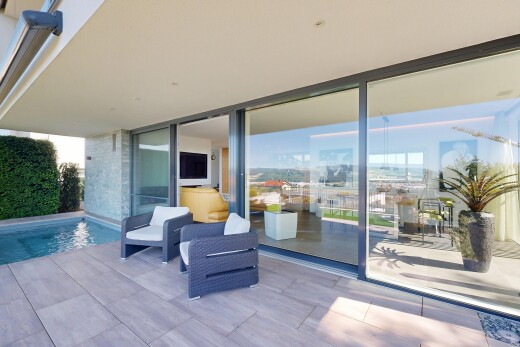 terrasse mit schwimmbad, from property, und day time