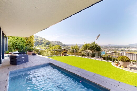 schwimmbad mit from property, rasen, zaun, schwimmbad, und day time