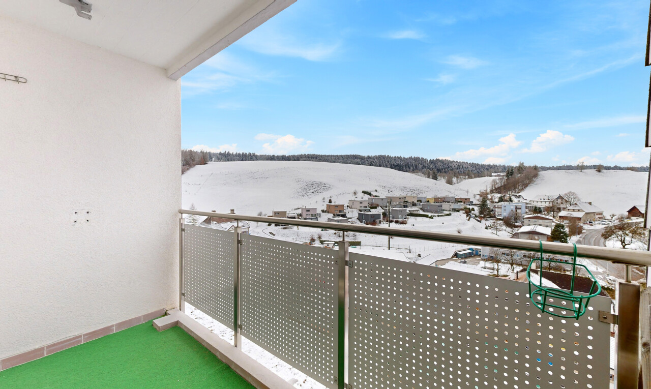 balcon avec from property, balcon, snow, et day time