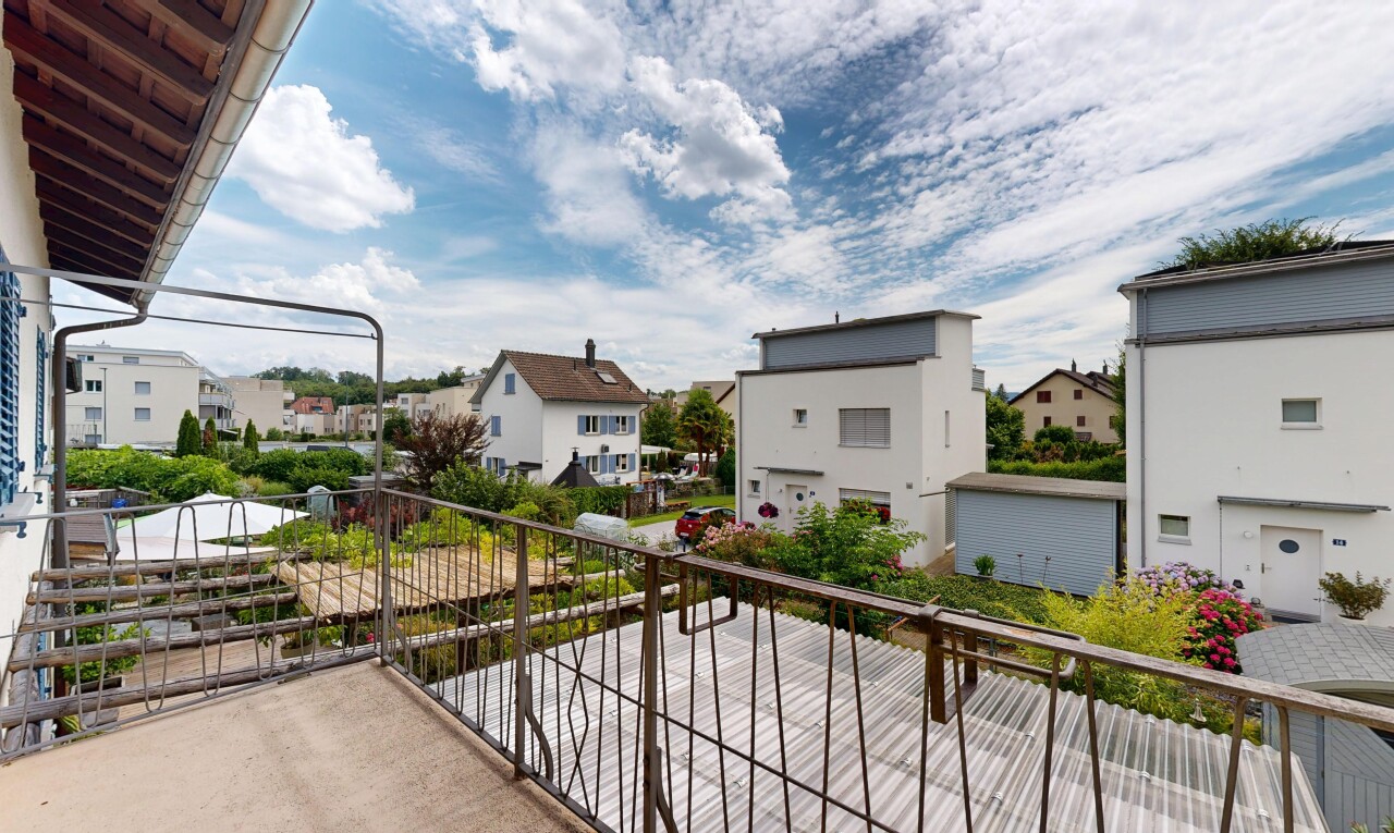 balcon avec balcon, from property, view focus, day time, et vue résidentielle