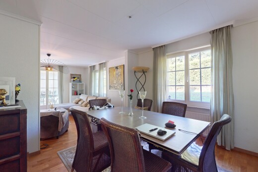 salle à manger avec inside property, natural light, lumière naturelle, drywall, et cloison sèche
